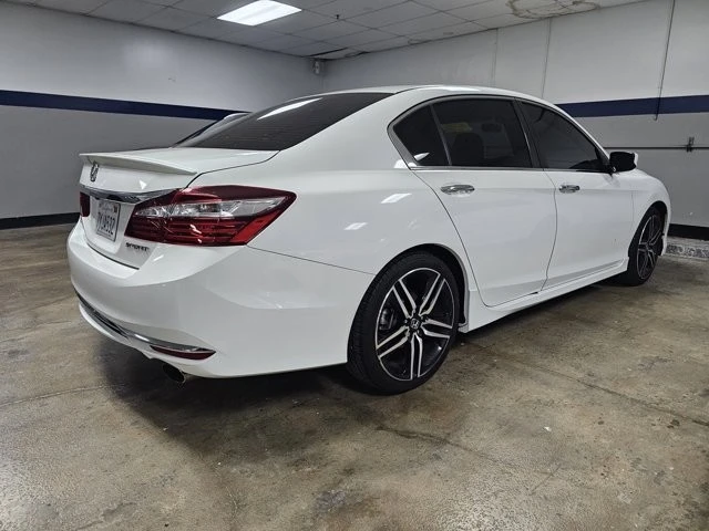 2017 Honda Accord 9th Gen - Image 2 of 12