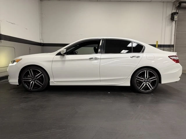 2017 Honda Accord 9th Gen - Image 8 of 12