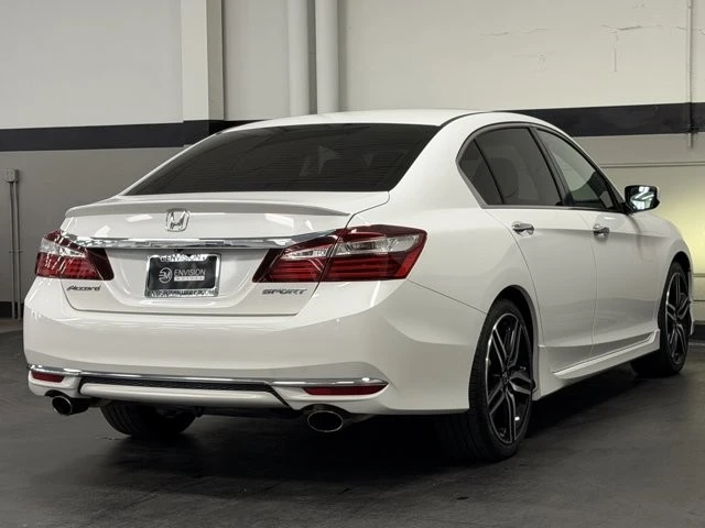 2017 Honda Accord 9th Gen - Image 11 of 12