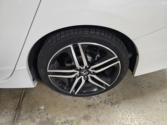 2017 Honda Accord 9th Gen - Image 10 of 12