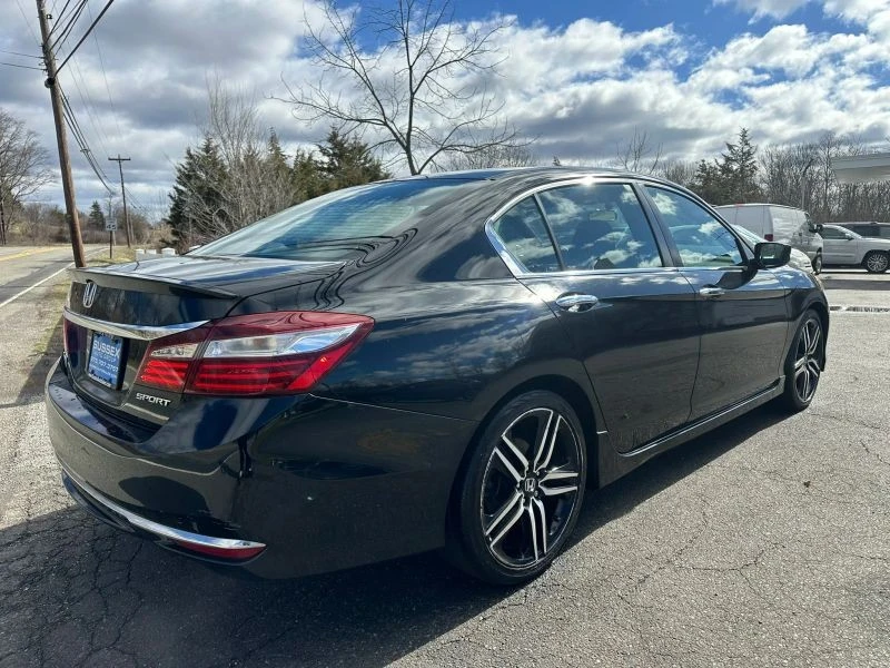 2017 Honda Accord 9th Gen - Image 6 of 12