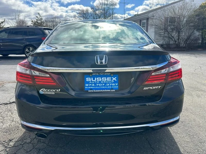 2017 Honda Accord 9th Gen - Image 5 of 12