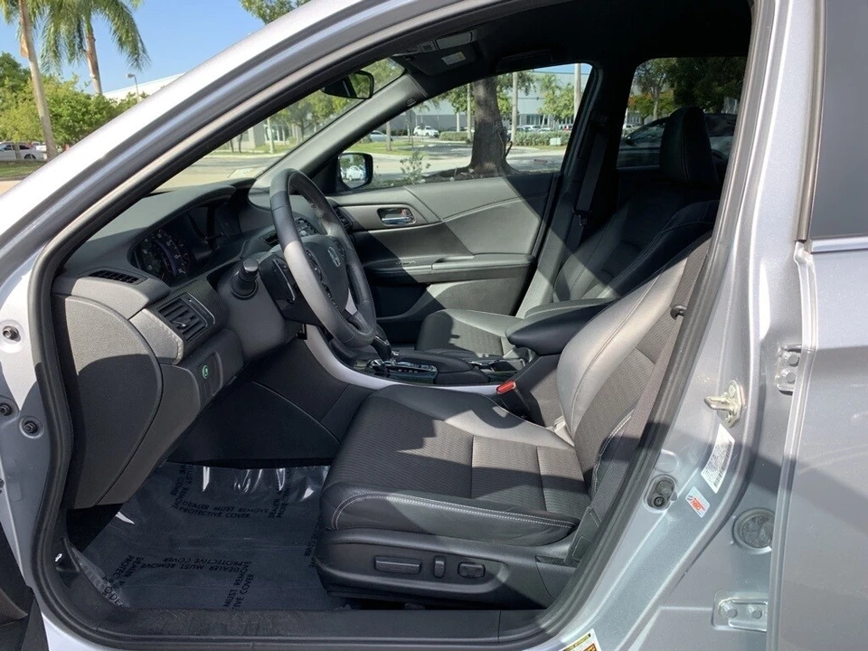 2017 Honda Accord 9th Gen - Image 4 of 12