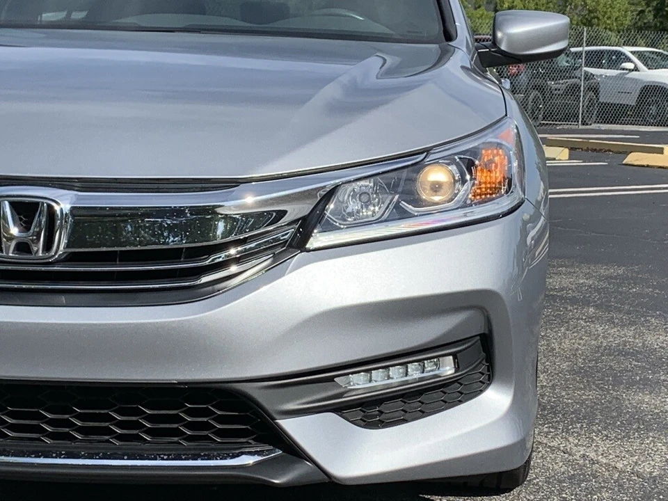 2017 Honda Accord 9th Gen - Image 12 of 12
