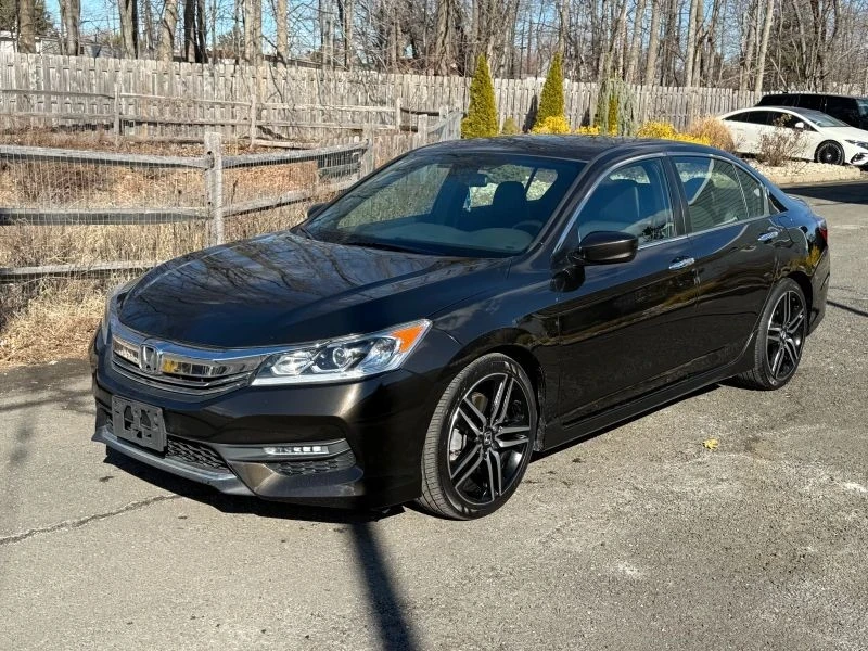 2017 Honda Accord 9th Gen - Image 3 of 12