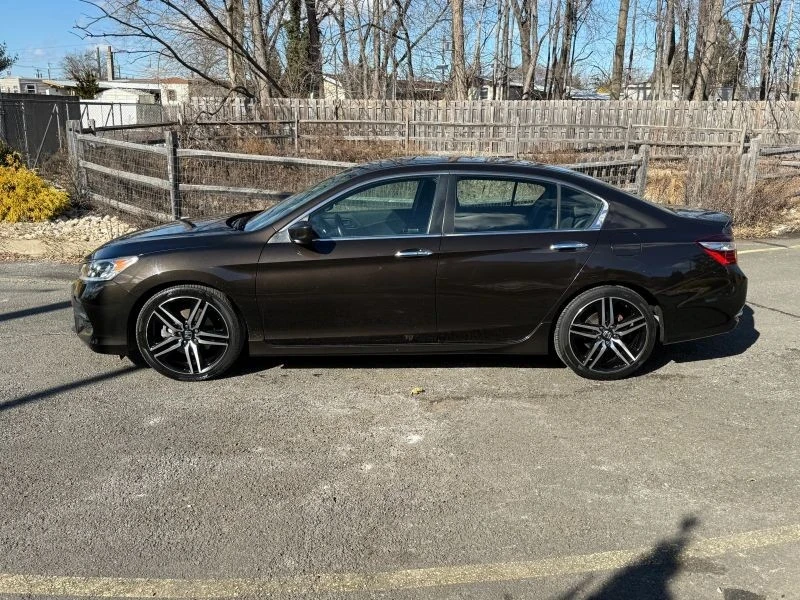 2017 Honda Accord 9th Gen - Image 4 of 12