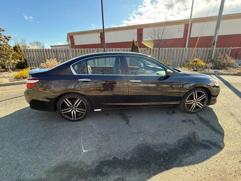 2017 Honda Accord 9th Gen - Image 8 of 12