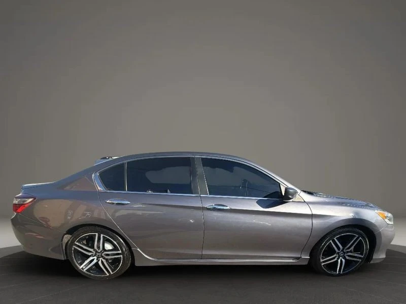 2017 Honda Accord 9th Gen - Image 4 of 12