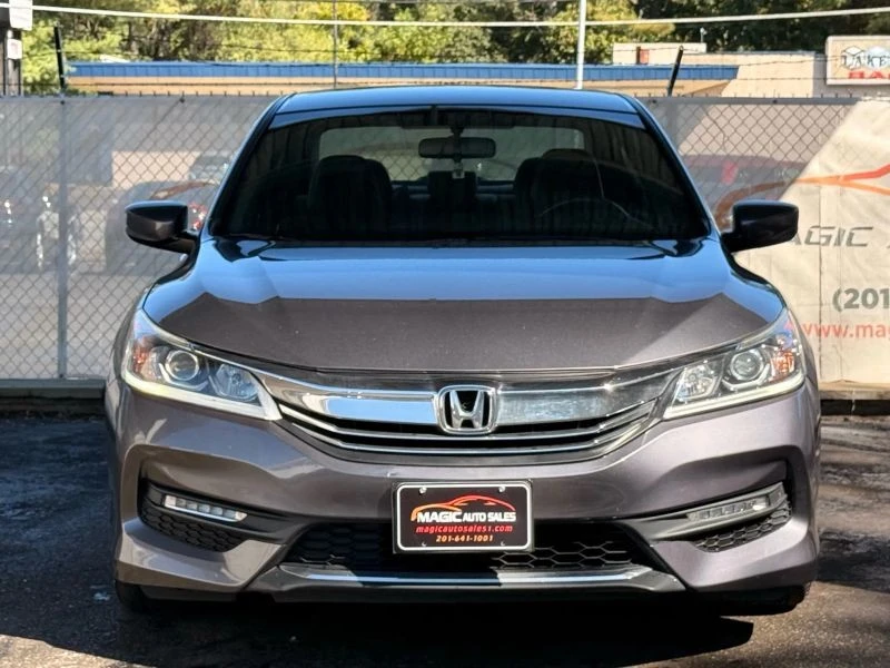 2017 Honda Accord 9th Gen - Image 5 of 12