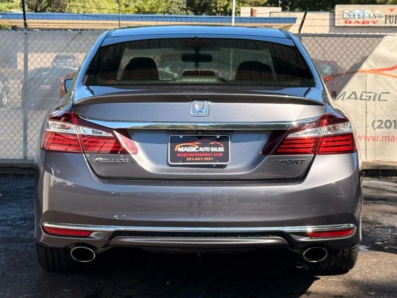 2017 Honda Accord 9th Gen - Image 10 of 12