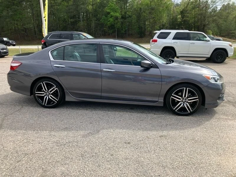 2017 Honda Accord 9th Gen - Image 2 of 15