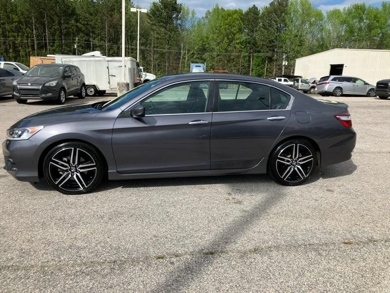 2017 Honda Accord 9th Gen - Image 6 of 15