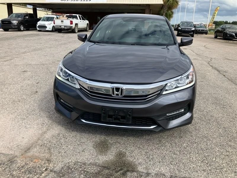 2017 Honda Accord 9th Gen - Image 9 of 15