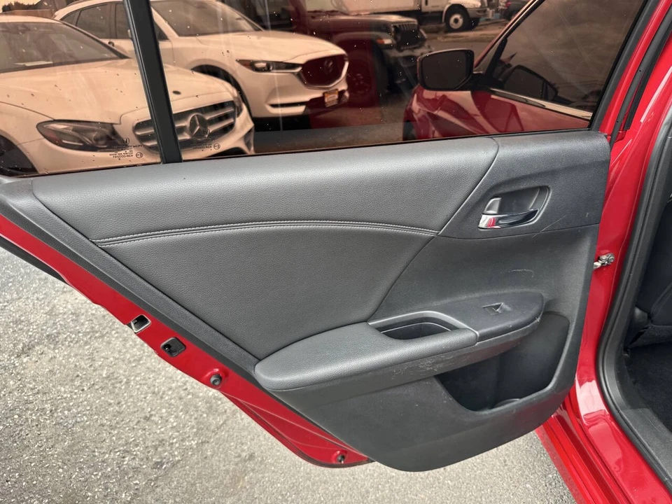 2017 Honda Accord 9th Gen - Image 12 of 21