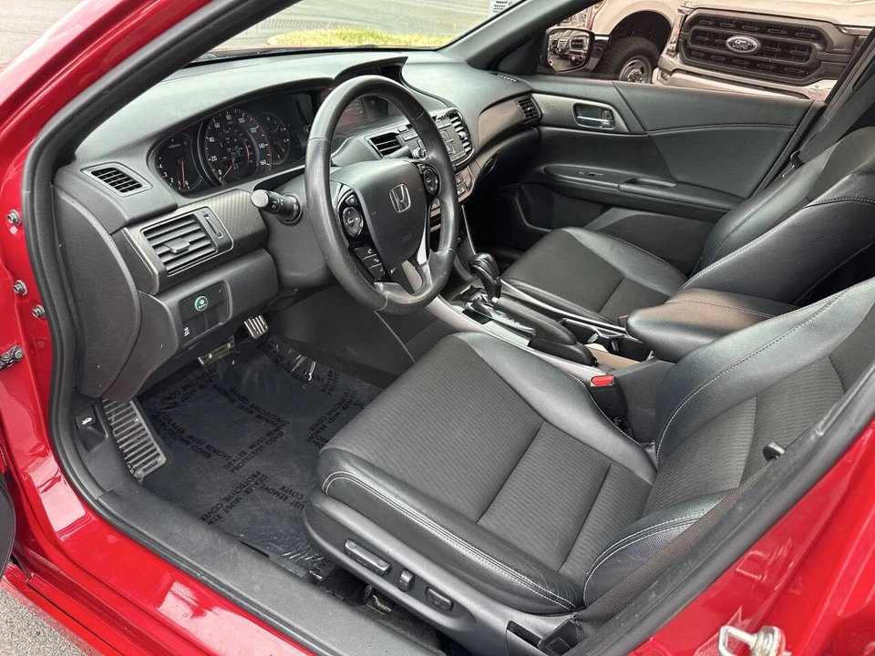2017 Honda Accord 9th Gen - Image 11 of 21