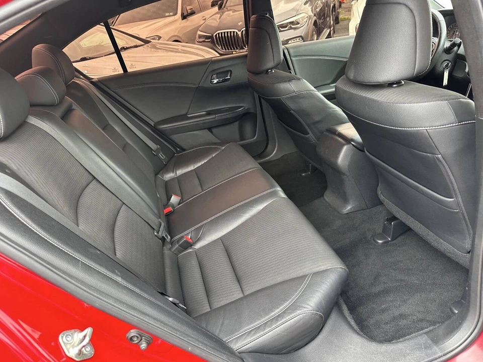 2017 Honda Accord 9th Gen - Image 16 of 21