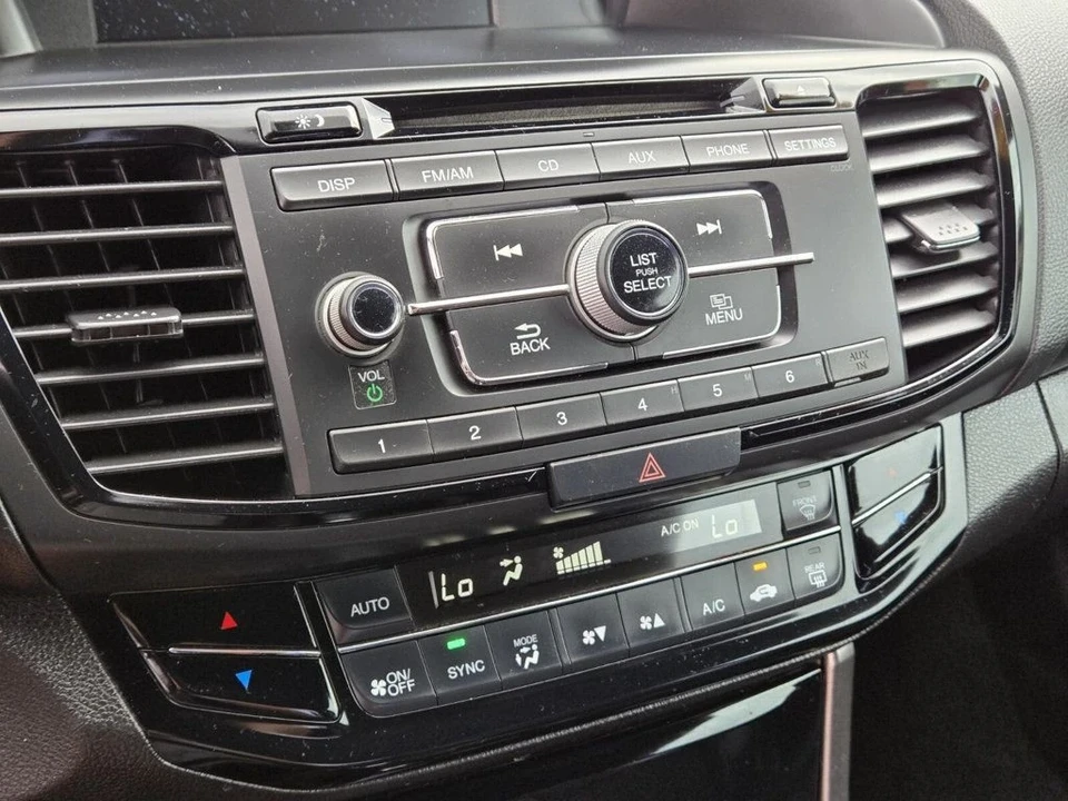 2017 Honda Accord 9th Gen - Image 18 of 21