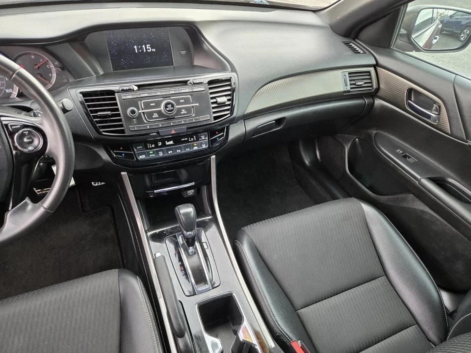 2017 Honda Accord 9th Gen - Image 10 of 21