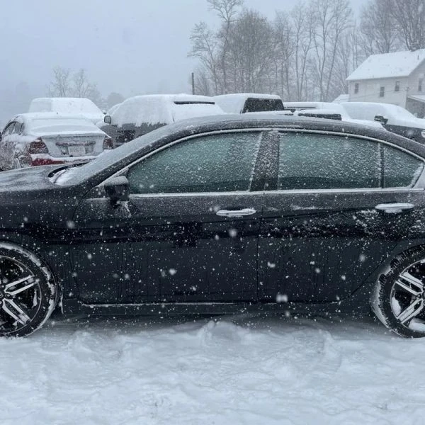 2017 Honda Accord 9th Gen - Image 4 of 12