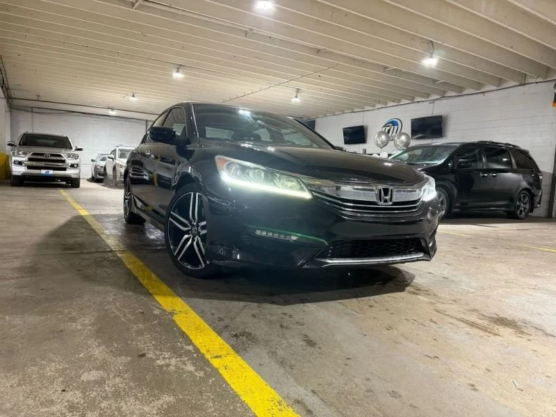 2017 Honda Accord 9th Gen - Image 6 of 12