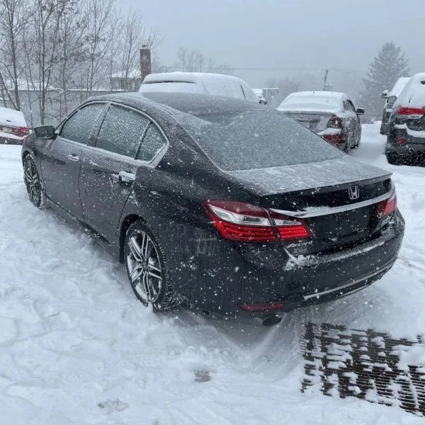 2017 Honda Accord 9th Gen - Image 5 of 12