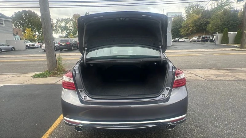 2017 Honda Accord 9th Gen - Image 9 of 12
