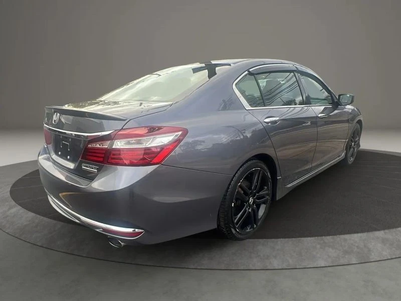 2017 Honda Accord 9th Gen - Image 5 of 12