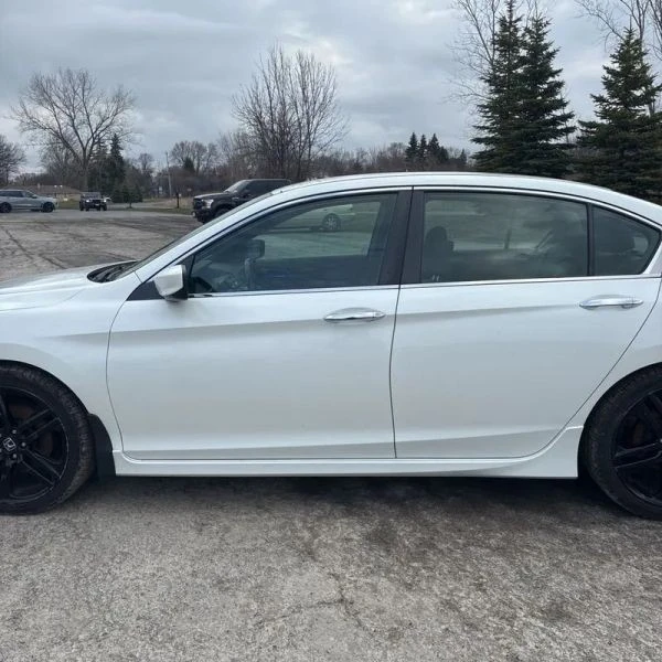2017 Honda Accord 9th Gen - Image 4 of 12