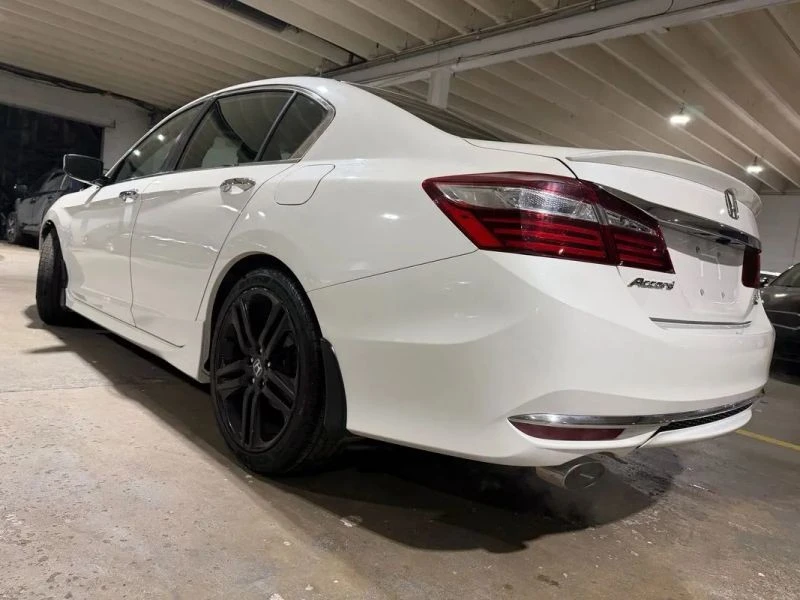2017 Honda Accord 9th Gen - Image 3 of 12