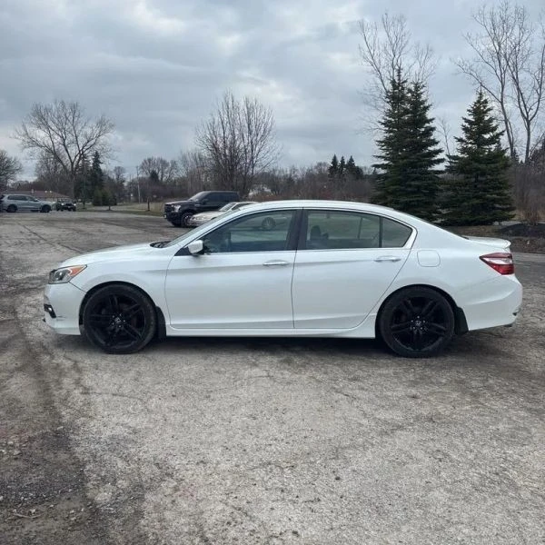 2017 Honda Accord 9th Gen - Image 3 of 12