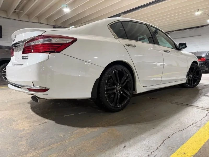 2017 Honda Accord 9th Gen - Image 4 of 12