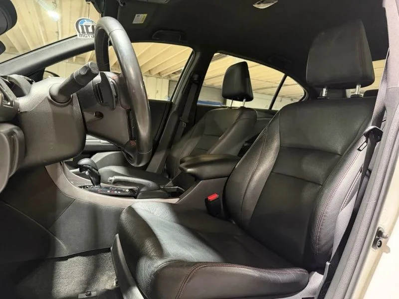 2017 Honda Accord 9th Gen - Image 9 of 12