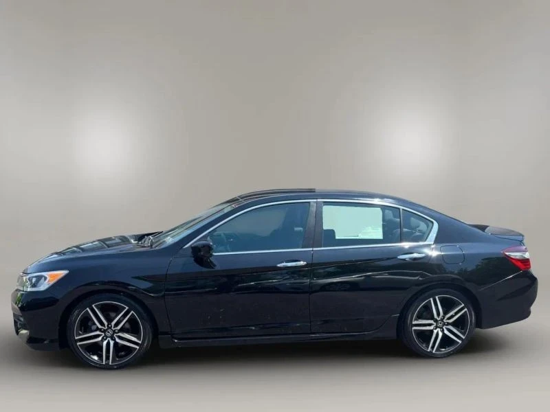 2017 Honda Accord 9th Gen - Image 9 of 12