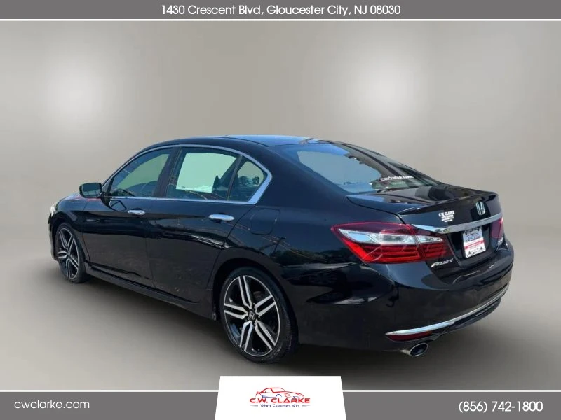 2017 Honda Accord 9th Gen - Image 8 of 12
