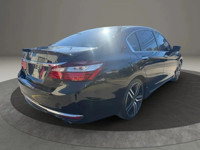 2017 Honda Accord 9th Gen - Image 5 of 12