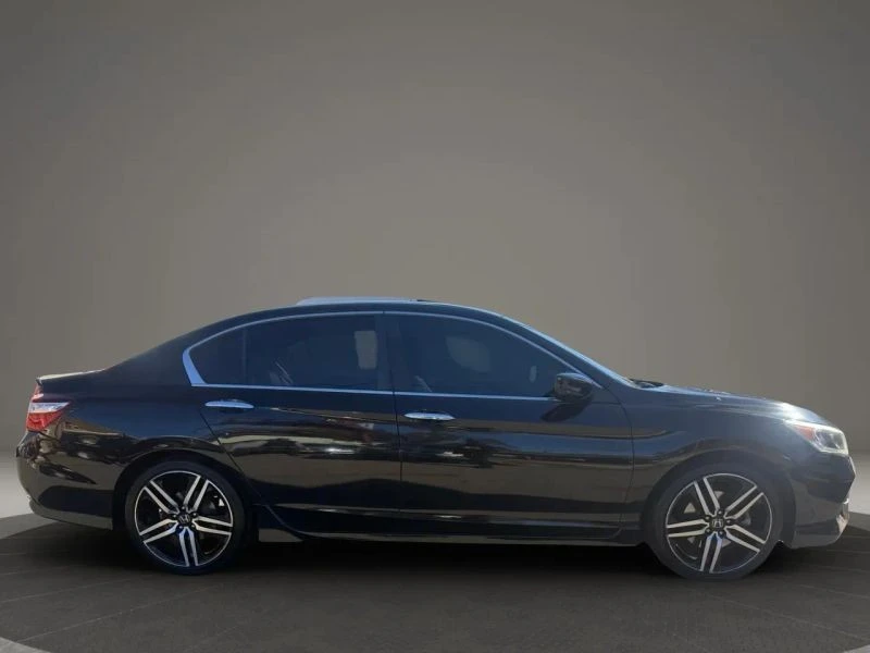 2017 Honda Accord 9th Gen - Image 4 of 12