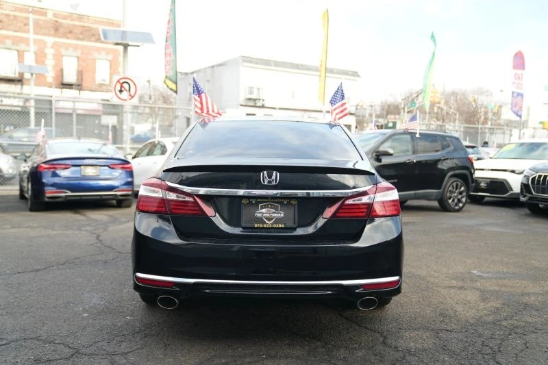 2017 Honda Accord 9th Gen - Image 7 of 12