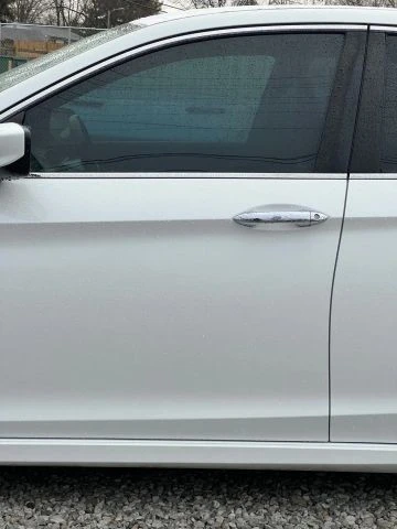 2017 Honda Accord 9th Gen - Image 5 of 21