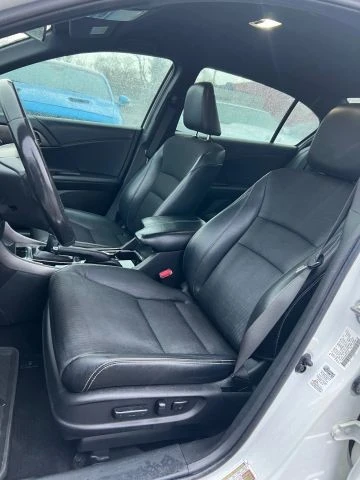2017 Honda Accord 9th Gen - Image 13 of 21