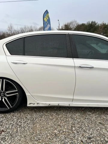 2017 Honda Accord 9th Gen - Image 12 of 21