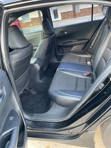 2017 Honda Accord 9th Gen - Image 20 of 21