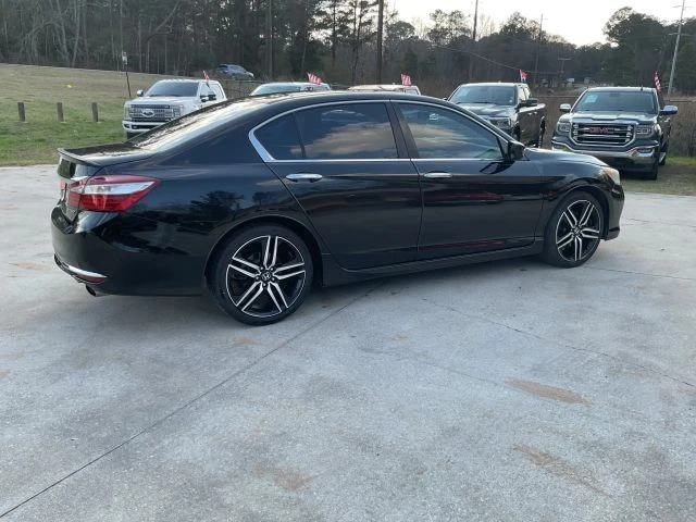 2017 Honda Accord 9th Gen - Image 10 of 21