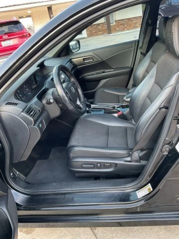 2017 Honda Accord 9th Gen - Image 17 of 21