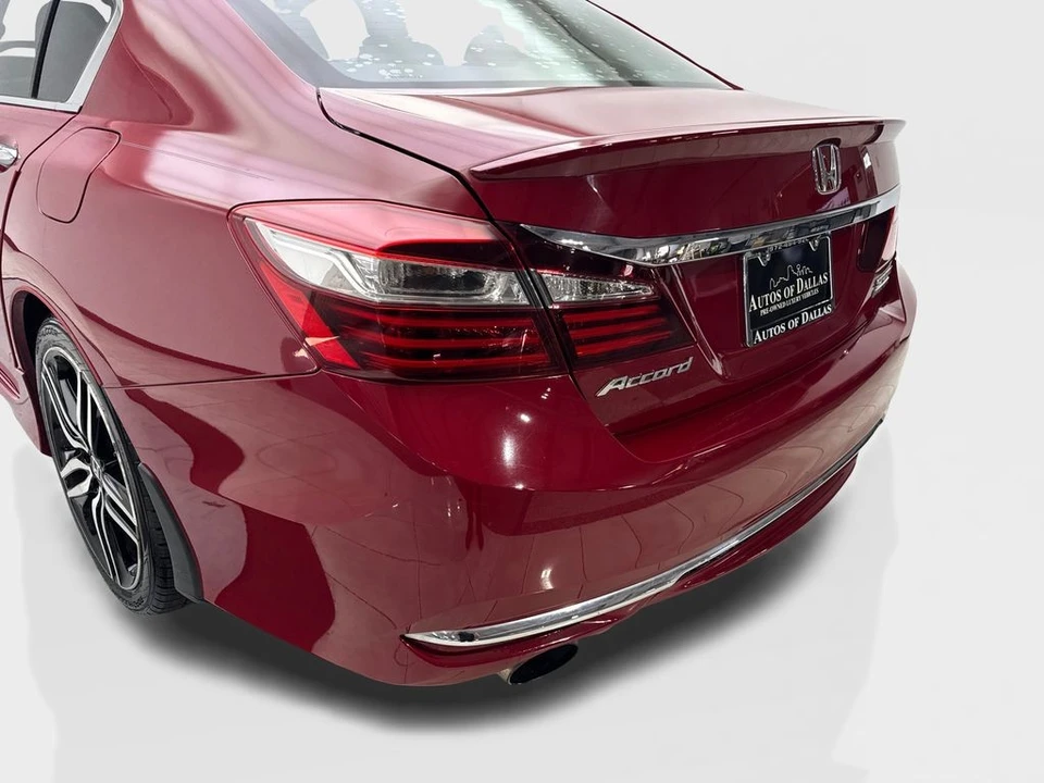2017 Honda Accord 9th Gen - Image 17 of 21