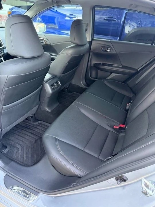 2017 Honda Accord 9th Gen - Image 9 of 12