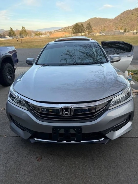 2017 Honda Accord 9th Gen - Image 5 of 12