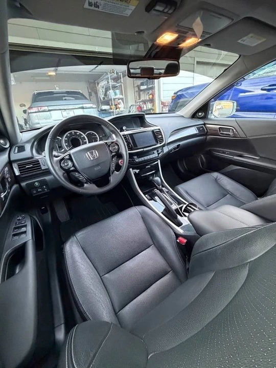 2017 Honda Accord 9th Gen - Image 7 of 12