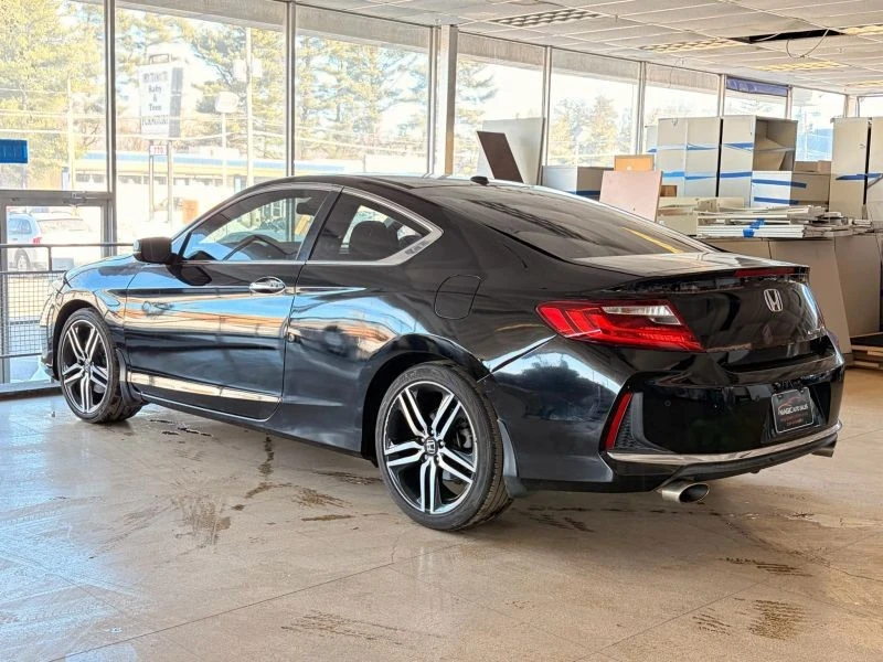 2017 Honda Accord 9th Gen - Image 9 of 12