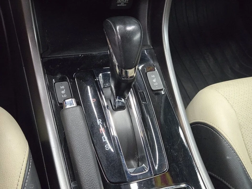 2017 Honda Accord 9th Gen - Image 19 of 21