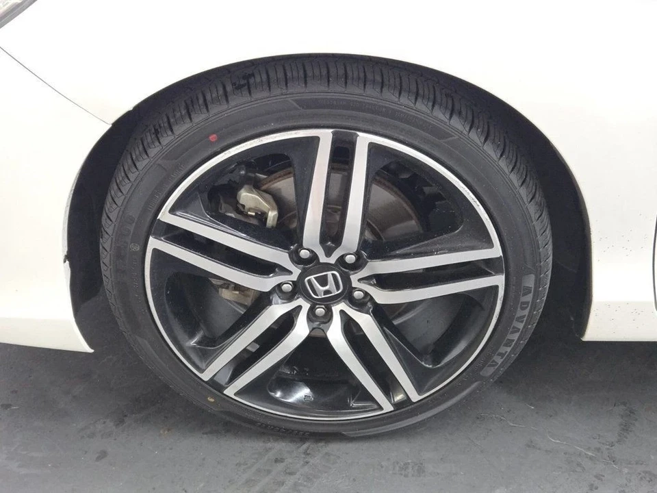 2017 Honda Accord 9th Gen - Image 5 of 21